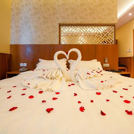 Unity Hotel Мандалей Екстериор снимка