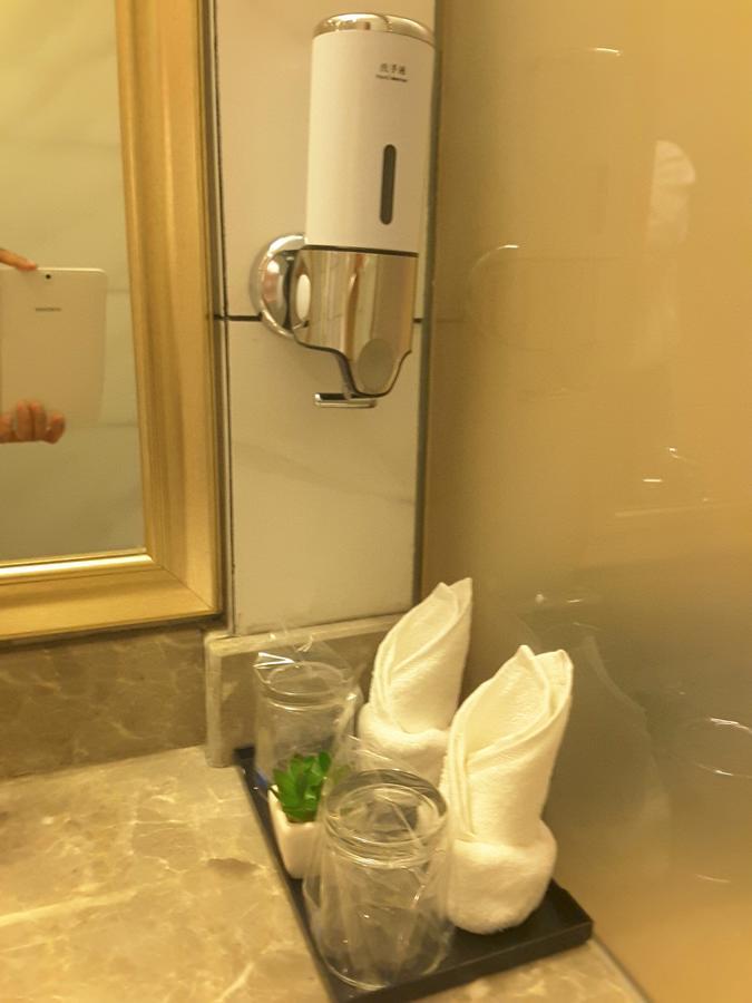 Unity Hotel Мандалей Екстериор снимка