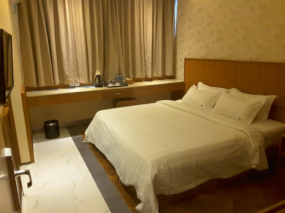 Unity Hotel Мандалей Екстериор снимка