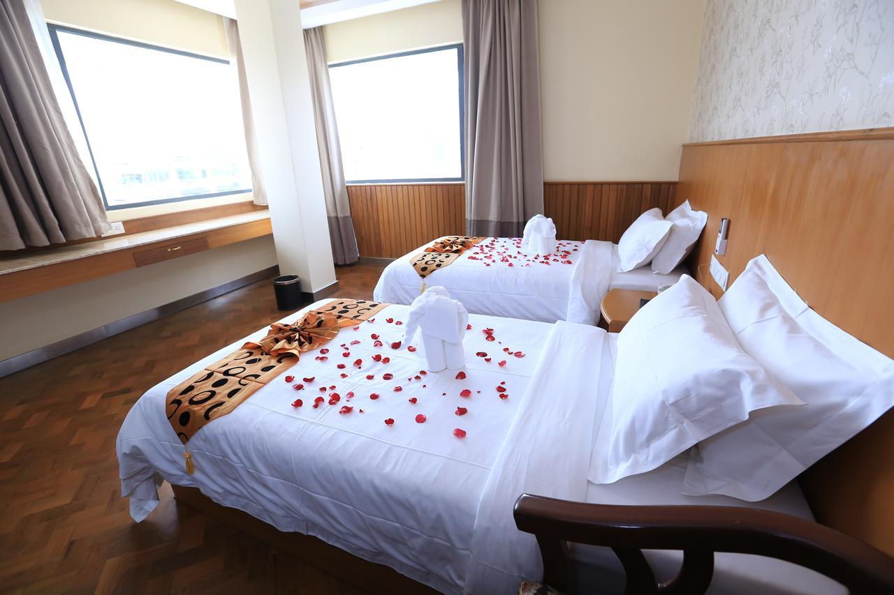 Unity Hotel Мандалей Екстериор снимка